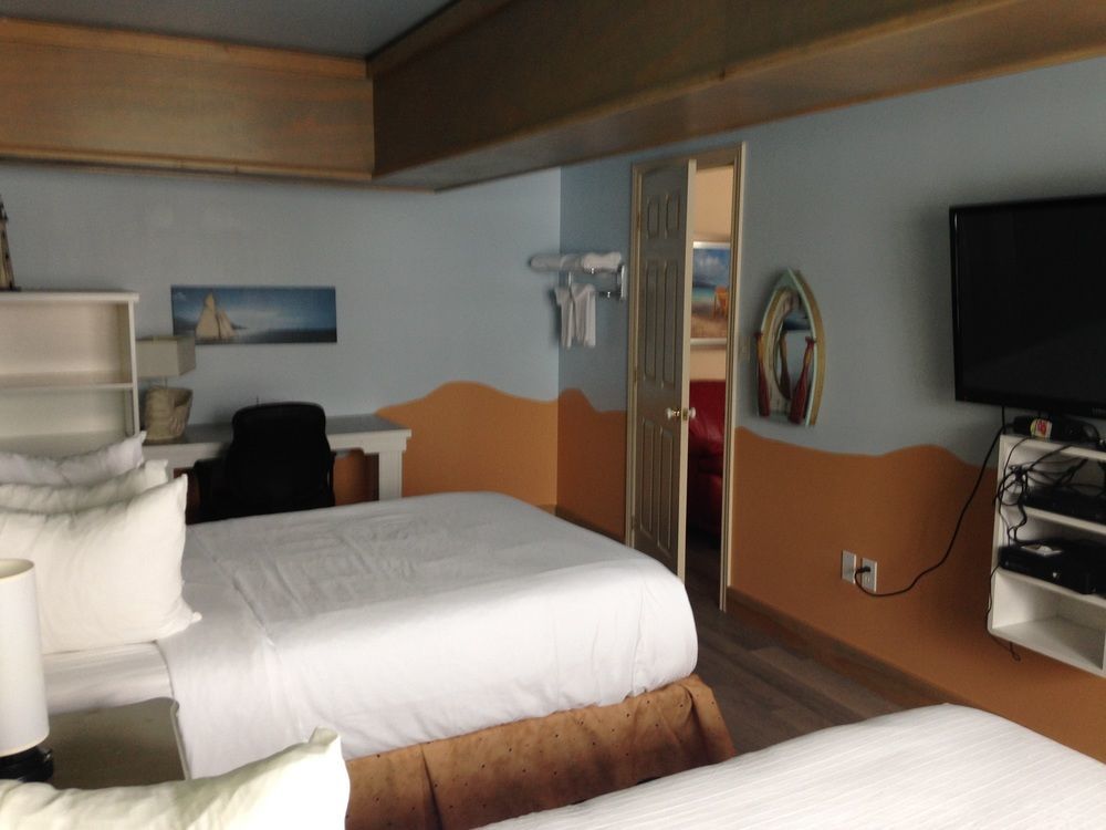 Quality Inn & Suites Cornwall Buitenkant foto