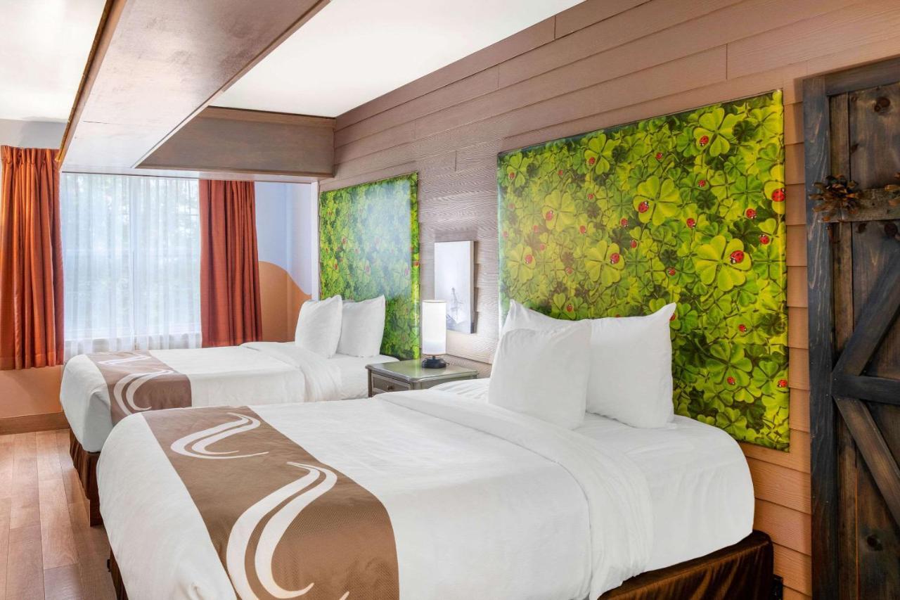 Quality Inn & Suites Cornwall Buitenkant foto
